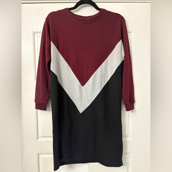 Noisy may Dresses & Skirts - (A8) Noisy‎ May Burgundy Black Chevron Sweater Shift Dress XS X-Small 0 2